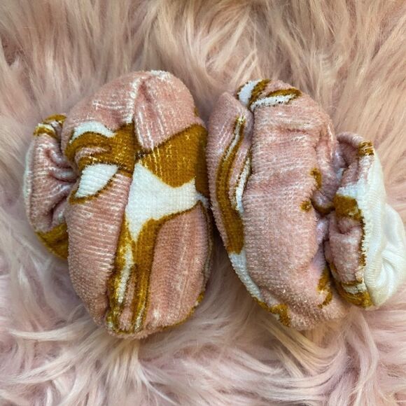 Terrycloth Pink Deer Infant Booties - Picture 2 of 3